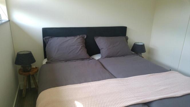 Een Klein Appartementje Zonder Keuken In Het Centrum Sleep At Hamtingh'S ฮิลวาเรนบีค ภายนอก รูปภาพ